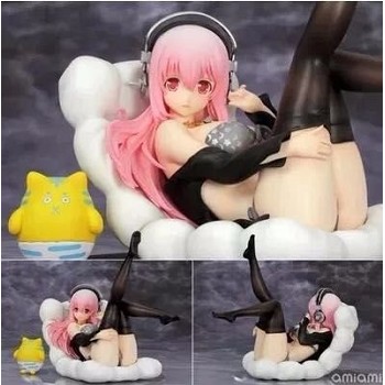 Super Sonico figure