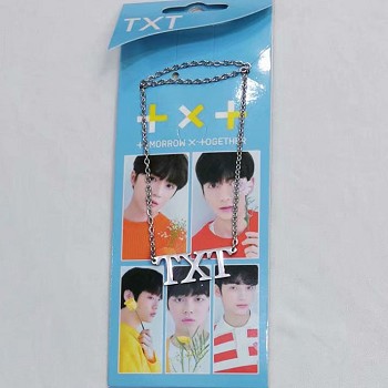  TXT star necklace 