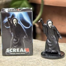 Scream scary Ghostface anime figure